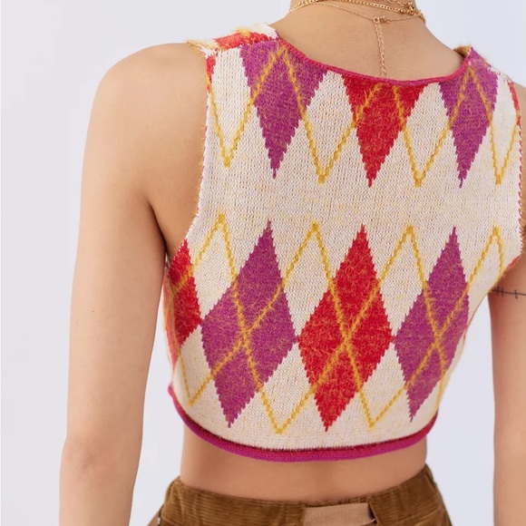 Urban Outfitters Adriana Split Hem Sweater Vest Argyle Abstract ✨ FiNaL SaLe✨ - Picture 3 of 5